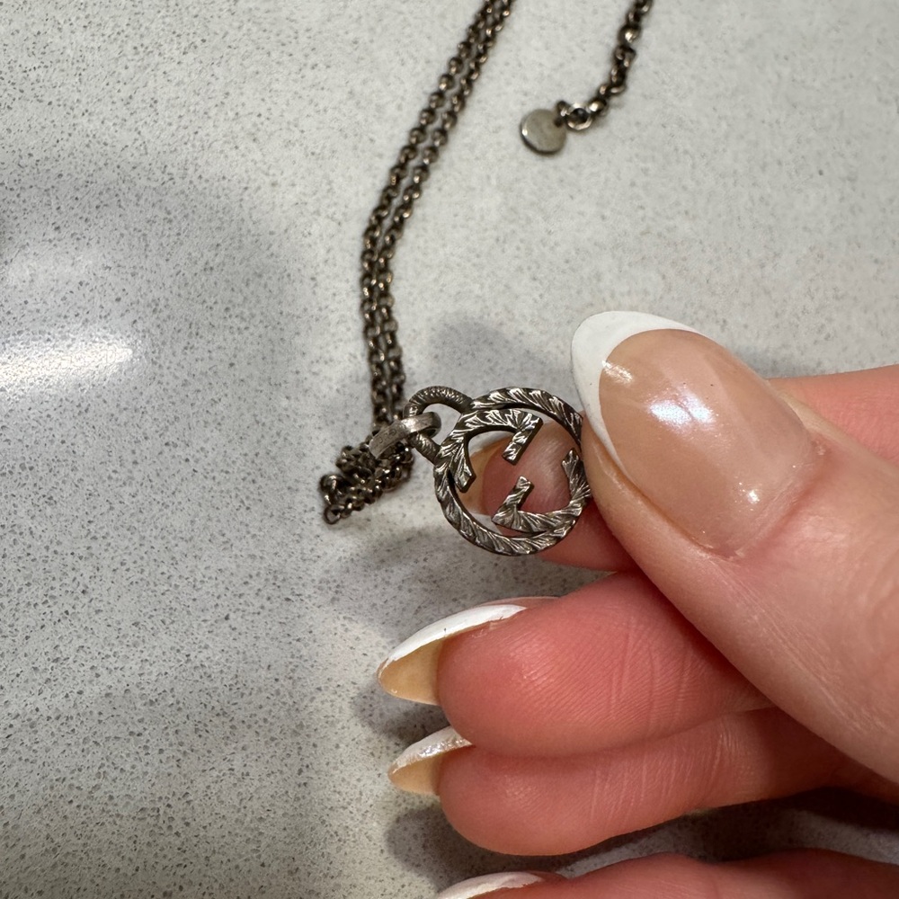 Authentic Gucci Interlocking Textured G Sterling Silver Pendant Necklace - Picture 5 of 5